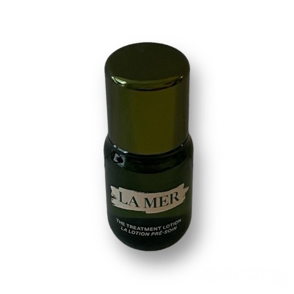 LA MER Skincare Set & Pouch | Travel Size (3pc) | Velvet Green Drawstring Pouch - Picture 6 of 9